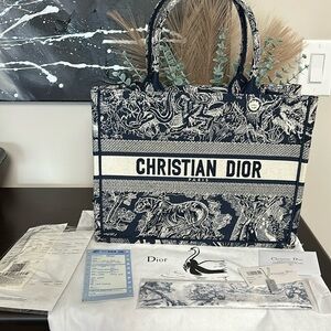 Brand new never used Christian Dior tote